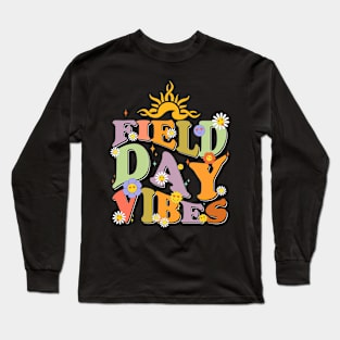 Field Day Vibes Summer Teacher Kids Retro Last Day Of School Long Sleeve T-Shirt